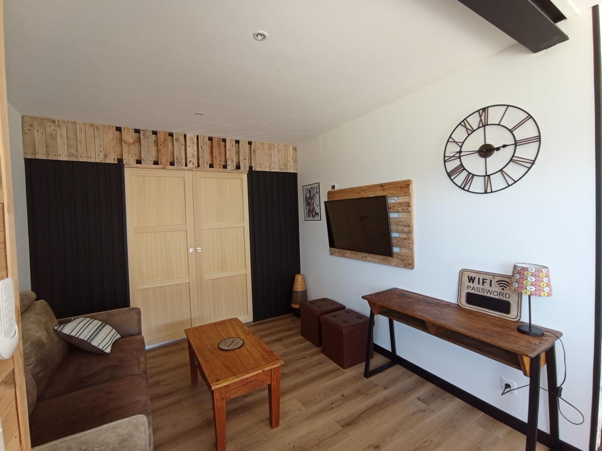 La Maison Du Bout Créances 外观 照片
